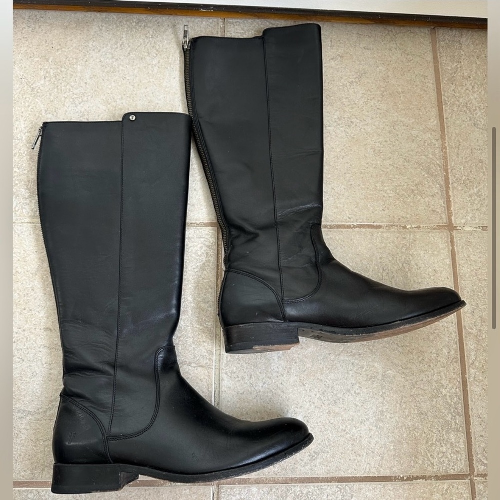 Frye Melissa Stud Back Zip Riding Boot - Picture 4 of 10
